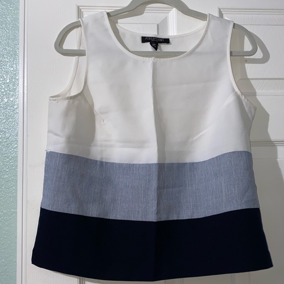 Perceptions 2 piece - Picture 3 of 7